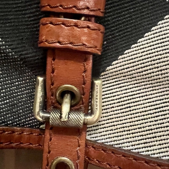 Burberry Tote Bag with dust bag in good condition. - Picture 5 of 7